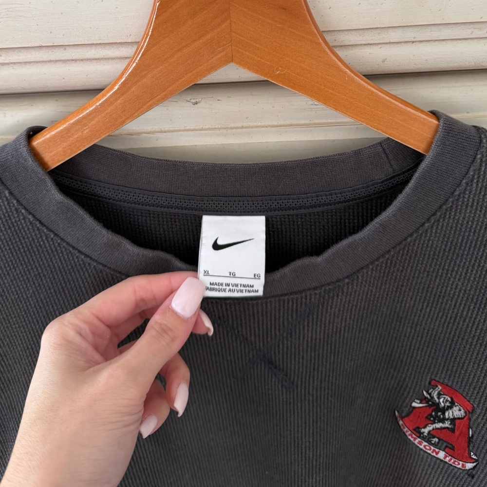 Nike University of Alabama Charcoal Waffle Sweatshirt - Picture 4 of 5